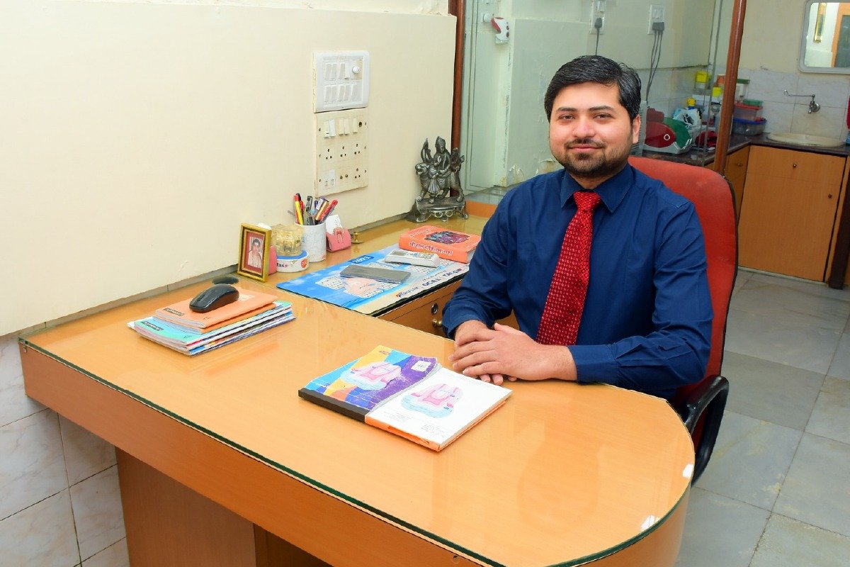 Dr. Aashish C. Tiwari